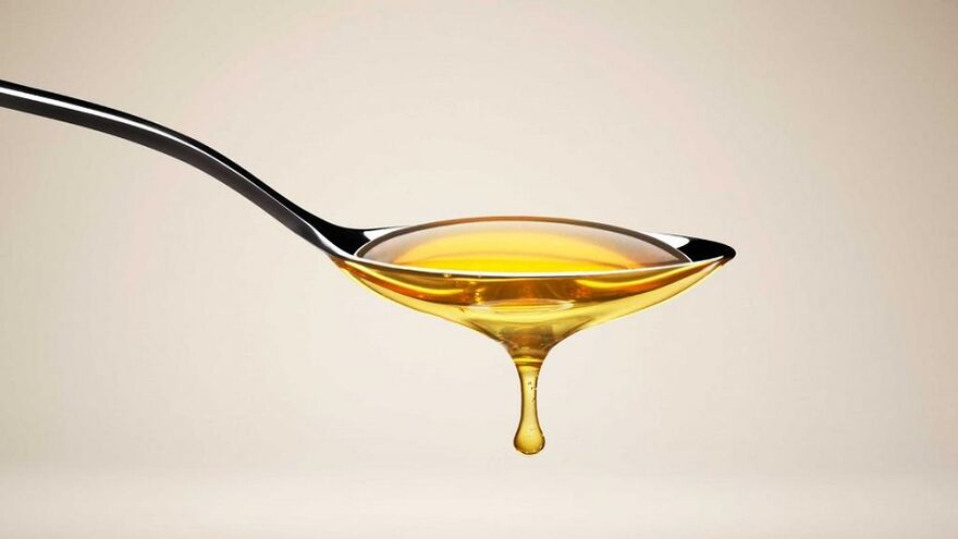 a spoonful of vinegar to treat athlete's foot