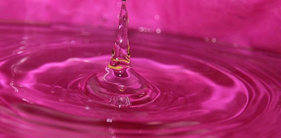 potassium permanganate for the treatment of foot fungus